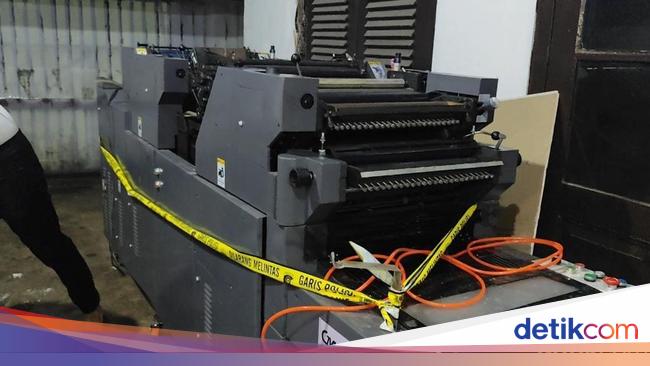 Gambar dari Polisi Sita Mesin Cetak Raksasa Terkait Sindikat Uang Palsu di UIN Makassar